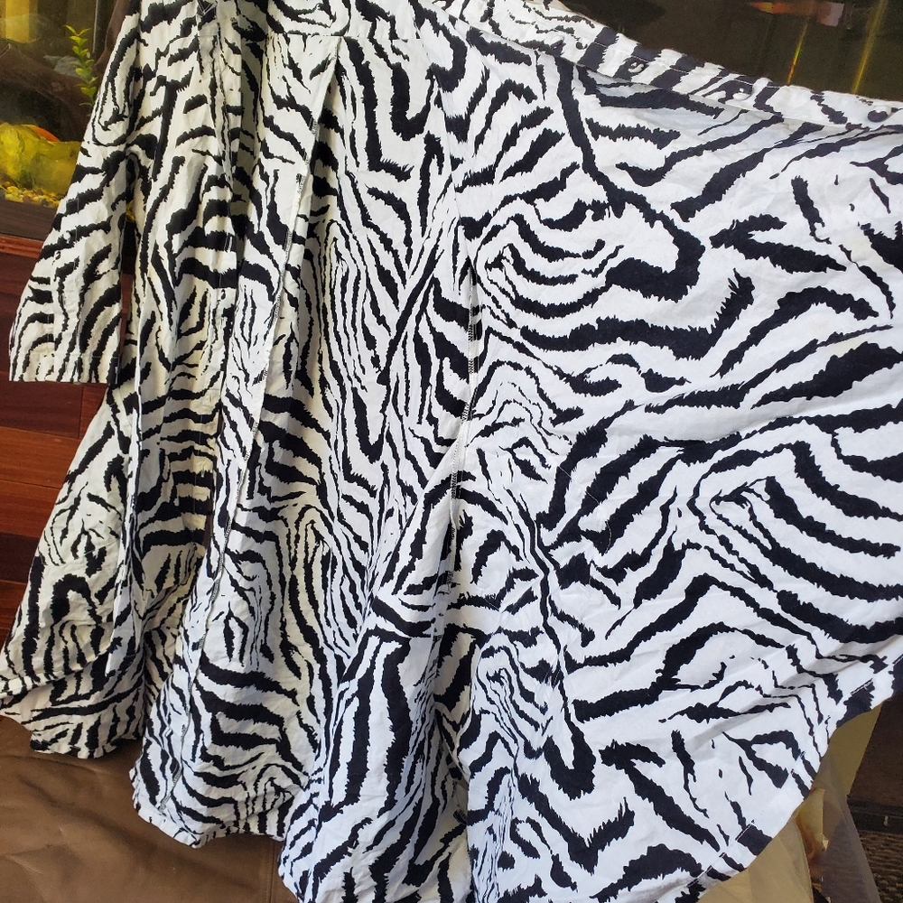 Dress - Picture 4 of 4